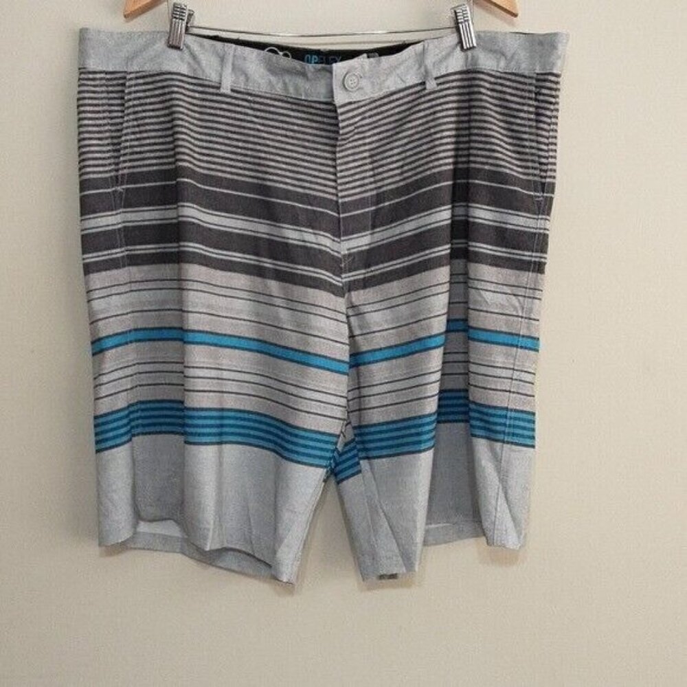 OP flex 4 ways stretch men's performance short casual size 40 stripped Vacation